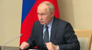 Putin, İran Yüksek Ulusal Güvenlik Konseyi Sekreteri Larijani ile görüştü