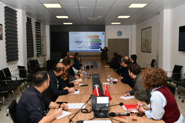 Afetlere Karşı Dirençli Balıkesir için eğitmenler yetiştiriliyor Afetlere Karşı Dirençli Balıkesir için eğitmenler yetiştiriliyor