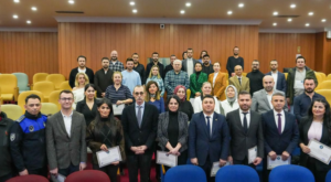 Başkan Beşikcioğlu, KVKK eğitimlerini tamamlayan personele sertifikalarını verdi