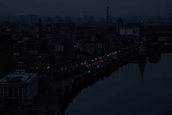 Cumartesi günü Ukrayna’nın birçok şehri ve komşu Moldova’da elektrik kesintileri yaşandı Cumartesi günü Ukrayna’nın birçok şehri ve komşu Moldova’da elektrik kesintileri yaşandı