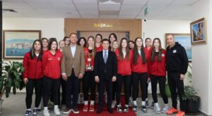 Marmaris Belediyespor U18 Voleybol Takımı 5. kez Muğla şampiyonu