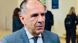 Gerapetritis, Arap diplomatik misyonlarının başkanlarıyla görüştü