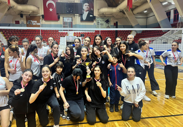 ABBSK Genç Kızlar Voleybol Takımı şampiyon oldu