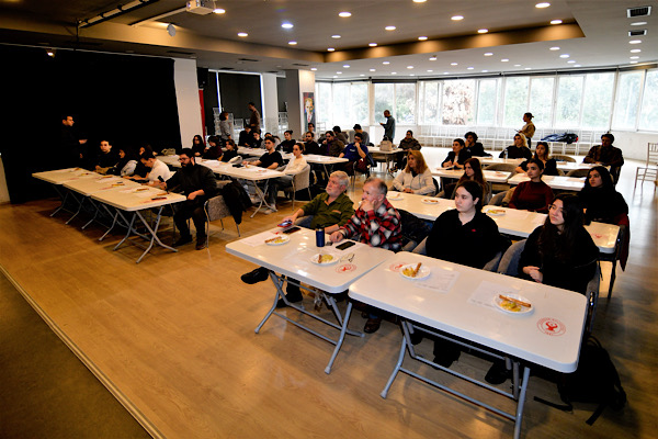 Bornova’da Zeytinyağı Tadım Etkinliği düzenlendi Bornova’da Zeytinyağı Tadım Etkinliği düzenlendi