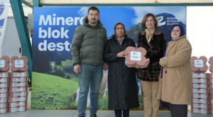 İnönü’de 133 üreticiye 10 bin 824 kilogram mineral blok desteği İnönü’de 133 üreticiye 10 bin 824 kilogram mineral blok desteği