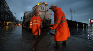 İzmir’de yağış ve deniz seviyesi hareketliliğine müdahale