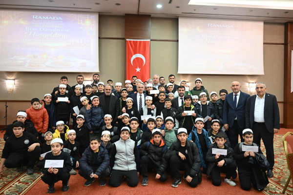 Başkan Er: Camilerimizi bir külliye anlayışıyla inşa etmeye gayret ediyoruz Başkan Er: Camilerimizi bir külliye anlayışıyla inşa etmeye gayret ediyoruz