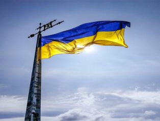 Ukrayna: Macaristan ve Slovakya’yı yapıcı iş birliğine ve sorumlu davranmaya çağırıyoruz Ukrayna: Macaristan ve Slovakya’yı yapıcı iş birliğine ve sorumlu davranmaya çağırıyoruz