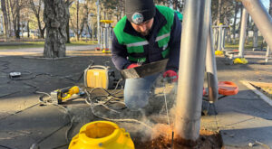 Kayseri’de yeşil alanlarda bakım ve onarım çalışmaları sürüyor Kayseri’de yeşil alanlarda bakım ve onarım çalışmaları sürüyor