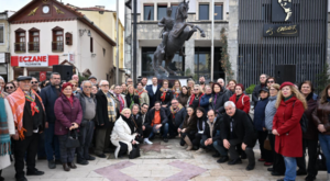 Başkan Akın, “Sındırgı Esnafına Destek Alışverişi” etkinliğine katıldı