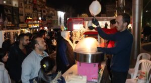 İzmit’te Ramazan etkinliklerinde çocuklar doyasıya eğlendi İzmit’te Ramazan etkinliklerinde çocuklar doyasıya eğlendi