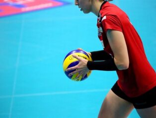 Zeren Spor, SSC Palmberg Schwerin’i mağlup etti Zeren Spor, SSC Palmberg Schwerin’i mağlup etti