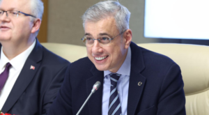 Bakan Memişoğlu, AK Parti Kastamonu İl Başkanlığını ziyaret etti