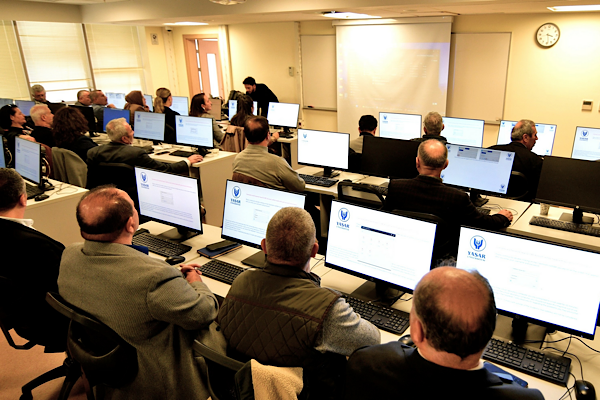 Bornova Muhtarlar Akademisi’nde eğitimler sürdürülüyor Bornova Muhtarlar Akademisi’nde eğitimler sürdürülüyor