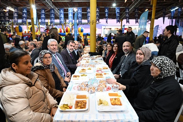 Aydın’da iftar sofraları il genelinde sürüyor Aydın’da iftar sofraları il genelinde sürüyor