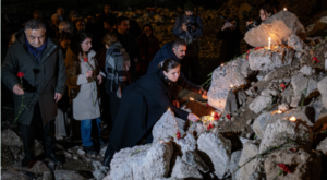 Diyarbakır’da depremde hayatını kaybedenler anıldı