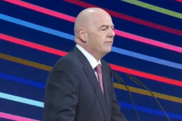 FIFA Başkanı: Rusya’nın uluslararası futbola geri dönmesine izin verilmeli FIFA Başkanı: Rusya’nın uluslararası futbola geri dönmesine izin verilmeli