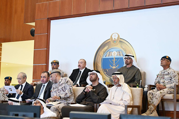 Aliyev ve Al Nahyan, “Barış Kalkanı – 2026” tatbikatını izledi Aliyev ve Al Nahyan, “Barış Kalkanı – 2026” tatbikatını izledi