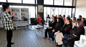 Bornova’da kadınlara yönelik sağlıklı beslenme ve gıda güvenliği eğitimleri düzenledi