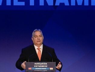 Orban: Barış için mücadele edenlerden olmaktan gurur duyuyorum Orban: Barış için mücadele edenlerden olmaktan gurur duyuyorum