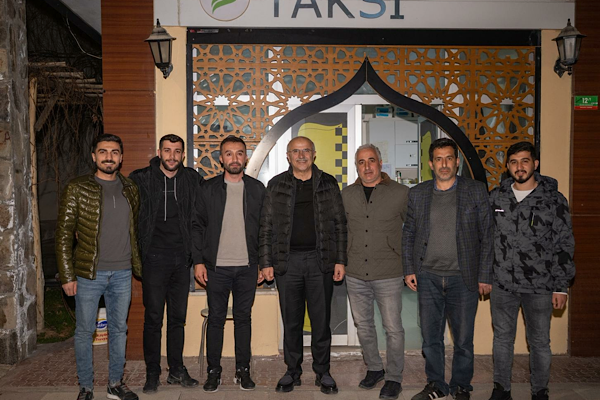 Başkan Er, taksicilerle bir araya geldi Başkan Er, taksicilerle bir araya geldi