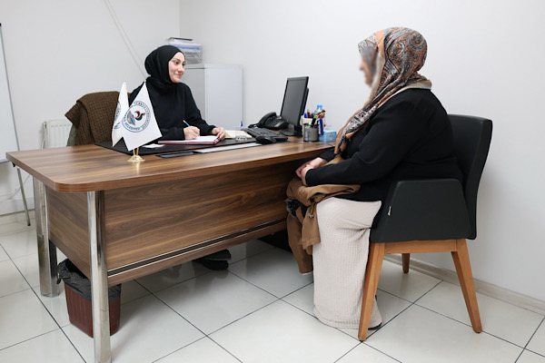 Pamukkale’de vatandaşlara ücretsiz psikolojik destek hizmeti veriliyor Pamukkale’de vatandaşlara ücretsiz psikolojik destek hizmeti veriliyor