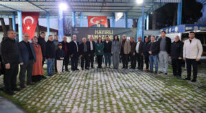 Başkan Çerçioğlu, iftar sofrasında vatandaşlarla bir araya geldi