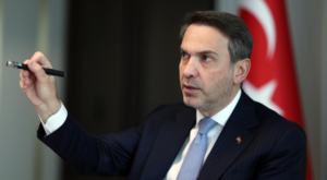 Bakan Bayraktar, KEPCO CEO’su Kim Dong-Cheol ile görüştü