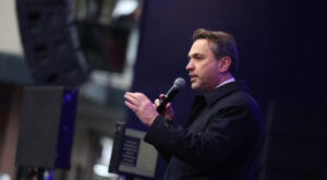 Bayraktar: Yaralarımızı sardık, daha güçlü bir şekilde ileriye yürüyoruz