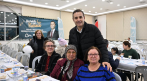 Başkan Akın, Kepsutlularla iftar yaptı Başkan Akın, Kepsutlularla iftar yaptı