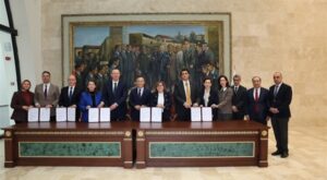 Engelsiz Aktif Yaşam Merkezi için imzalar atıldı