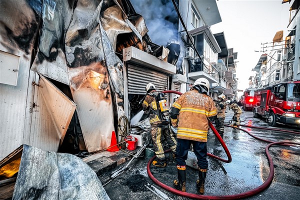 Buca’da iş yeri yangını Buca’da iş yeri yangını
