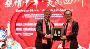 Çin Yeni Yılı İzmir’de kutlandı Çin Yeni Yılı İzmir’de kutlandı