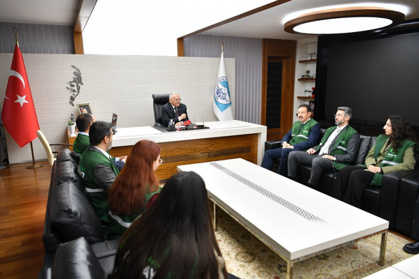 Büyükkılıç, Yeşilay Kayseri Şubesi’nin yeni yönetimiyle görüştü Büyükkılıç, Yeşilay Kayseri Şubesi’nin yeni yönetimiyle görüştü