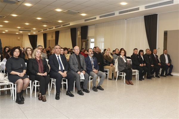 Mersin’de Afet Sonrası Psikolojik İyileşme Paneli düzenlendi Mersin’de Afet Sonrası Psikolojik İyileşme Paneli düzenlendi
