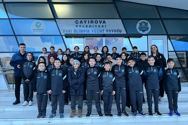 Çayırovalı yüzücülerden il vize yarışlarında 27 madalya Çayırovalı yüzücülerden il vize yarışlarında 27 madalya