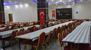 Siirt Belediyesi Ramazan ayı iftar programlarını başlattı Siirt Belediyesi Ramazan ayı iftar programlarını başlattı