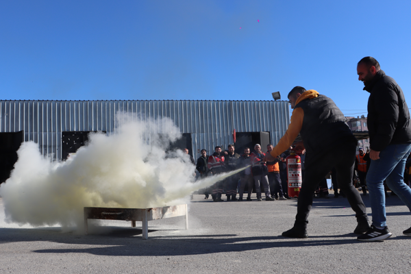 Maltepe Belediyesi’nden personeline yangın farkındalık eğitimi Maltepe Belediyesi’nden personeline yangın farkındalık eğitimi