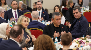Özel, Aile Dayanışma Ağı Vakfı’nın iftar programına katıldı