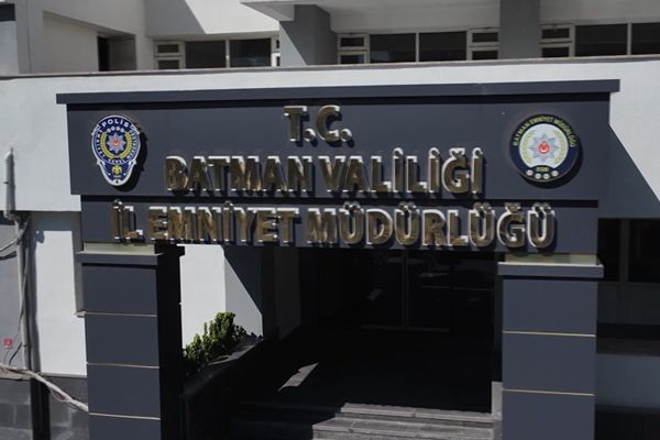 Batman’da 4 kilo 50 gram uyuşturucu ele geçirildi Batman’da 4 kilo 50 gram uyuşturucu ele geçirildi