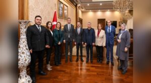 DEVA Partisi Kocaeli İl Başkanı Abbasioğlu ve yönetiminden Vali Aktaş’a ziyaret