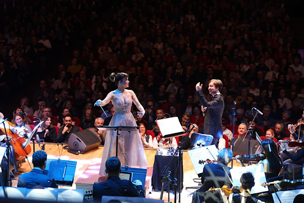 Şevval Sam’dan Sevgililer Günü’nde senfonik konser Şevval Sam’dan Sevgililer Günü’nde senfonik konser