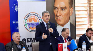 Gemlik’te mahalle muhtarlarıyla istişare toplantısı düzenlendi