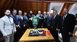 Dervişoğlu, Bursaspor Kulübü’nü ziyaret etti