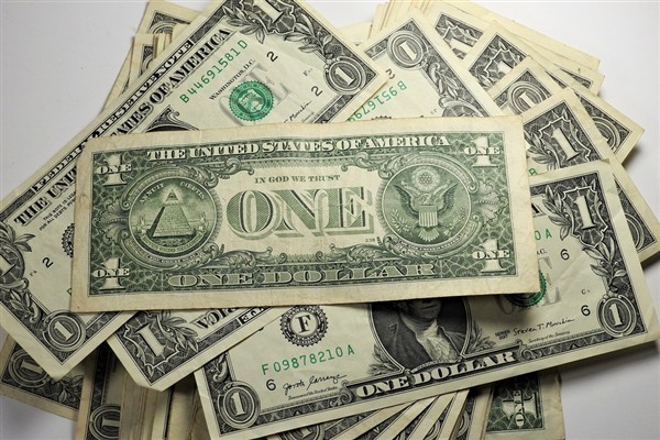 Dolar endeksi 97,89 civarında bulunuyor Dolar endeksi 97,89 civarında bulunuyor