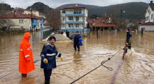 Alanya’da yağış sonrası onarım çalışmaları yürütülüyor