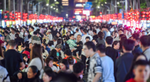 Çin’de Bahar Bayramı tatilinde tüketim ve yurt içi seyahatlerde büyük artış