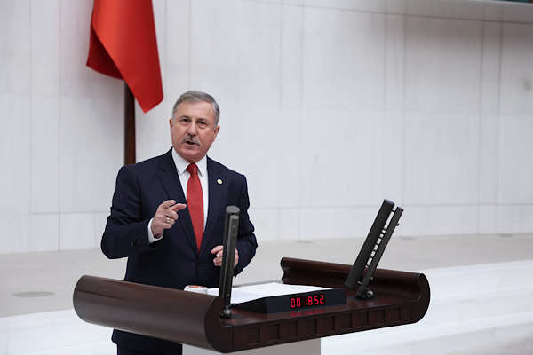 Özdağ: 86 milyonun bunu söylemesi gerekmektedir