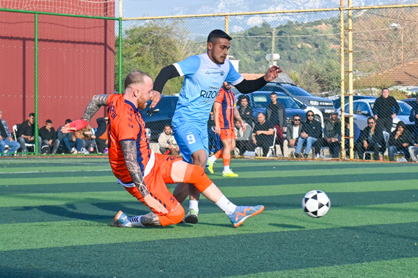 27. Geleneksel Halı Saha Futbol Turnuvası’nda madalyalar verildi 27. Geleneksel Halı Saha Futbol Turnuvası’nda madalyalar verildi