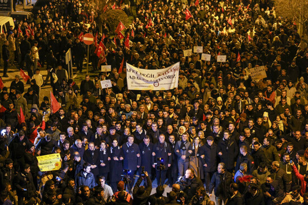 CHP Genel Başkanı Özel, Adıyaman’da sessiz yürüyüşe katıldı